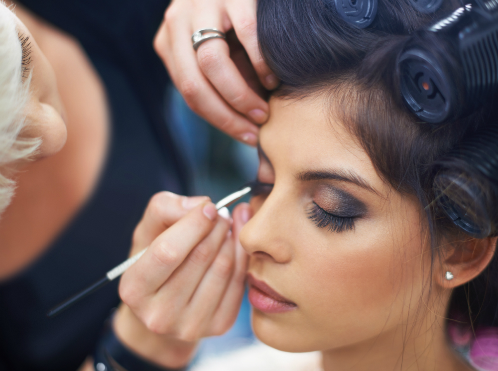 Как восстановить испорченный макияж: 9 советов от визажистов