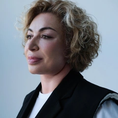 Эксклюзив: мама Тимати Симона Черноморская рассказала, какие ошибки допустила в воспитании сыновей и что думает о тренде на многодетность