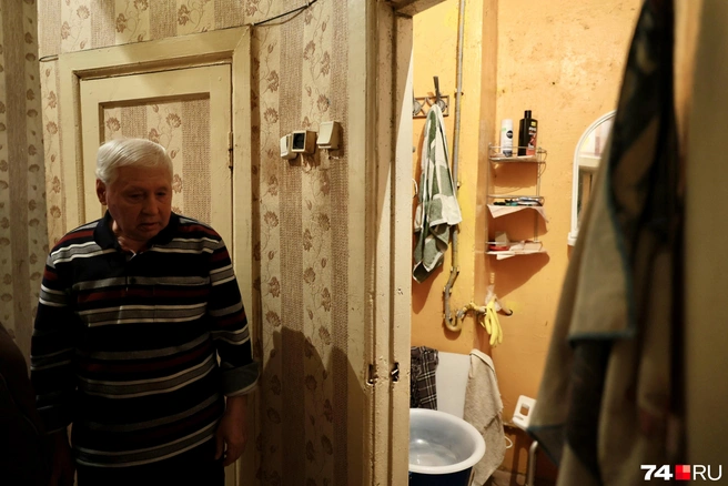 Сергей тоже надеялся переехать в 2025 году, но пока новоселье пришлось отложить | Источник: Михаил Шилкин