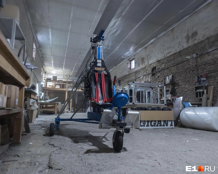 «Он полетит в любом случае»: уральский Кулибин по советским чертежам собрал вертолет из снегохода и мотоцикла