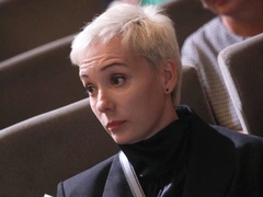 После провала со спектаклем в Латвии Хаматова едет работать в Дубай