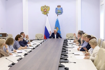 Отчёт губернатора откроет майскую сессию