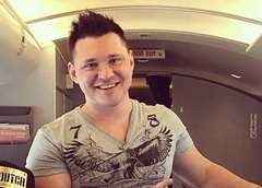Солист группы «Корни» Алексей Кабанов публично извинился за оскорбления модели в Сети