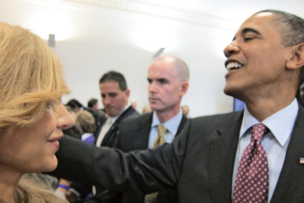 Фотография с президентом США вышла не очень убедительной, но она есть!