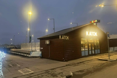 Самара открыла уличный каток, несмотря на отсутствие снега