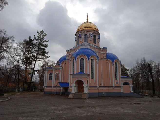 Кладбищенская церковь пережила все потрясения ХХ века | Источник: Дмитрий Сильнов / 173. RU
