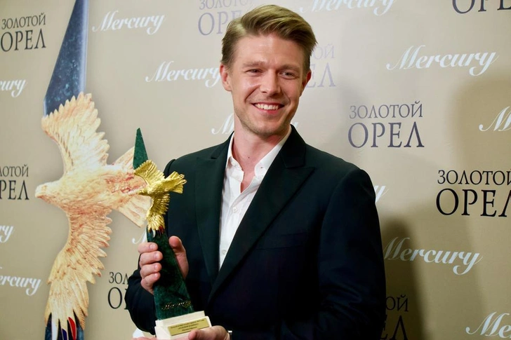 Никита Ефремов | www.starhit.ru