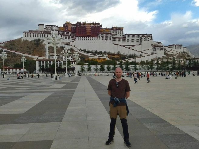 Сегодня дворец Потала&nbsp;— популярный музей | Источник: Константин Каськаев / ВКонтакте