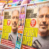 Что нужно знать о деле Эпштейна и какую информацию нашли в рассекреченных файлах