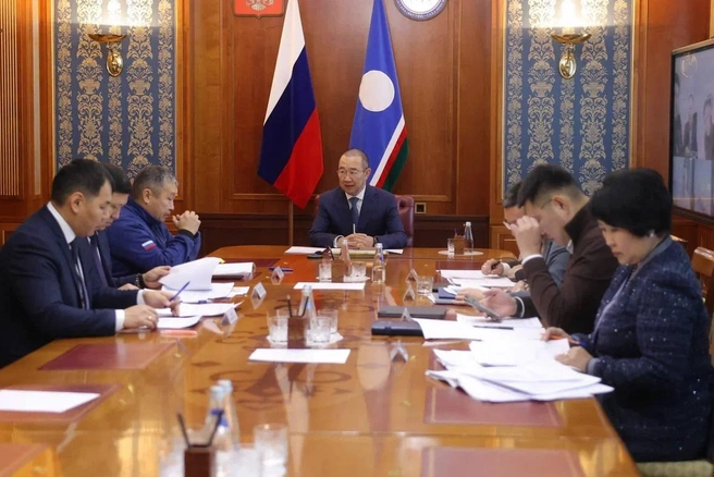 Заседание оперштаба по строительству | Источник: Айсен Николаев, Глава Республики Саха (Якутия). Официальный канал. / T.me