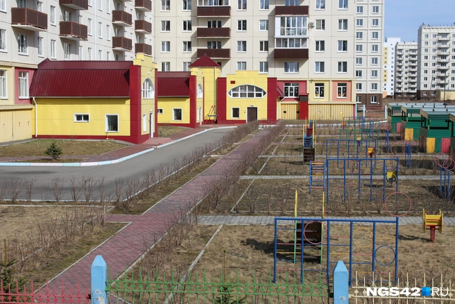 Пристроенный к первым этажам садик рассчитан на 120 человек | Источник: Игорь Епифанцев / NGS42.RU