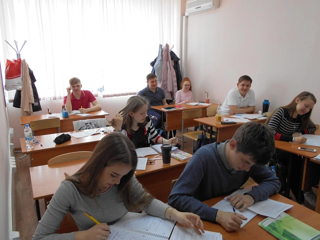 УЦ «Вершина». На занятии | Источник: УЦ «Вершина»