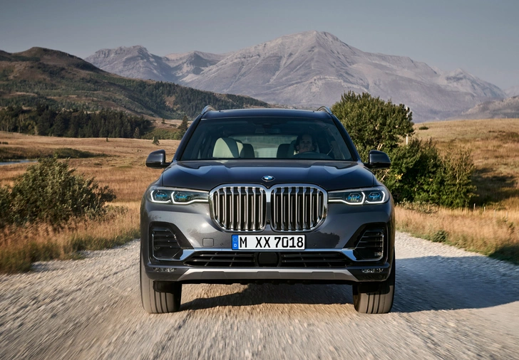 Восемь убойных фактов о BMW X7