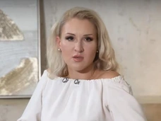 Бывшая коллега Навального* Анастасия Васильева о его домогательствах: «Я Алексею поверила как женщина»