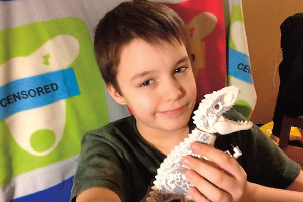Школьник с четырех лет увлекается динозаврами