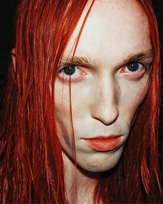 Макияж Фаризы Родригез для шоу Rick Owens осень-зима 2025