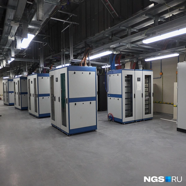 Для обеспечения работы центра оборудовали серверную зону  | Источник: Александр Ощепков / NGS.RU