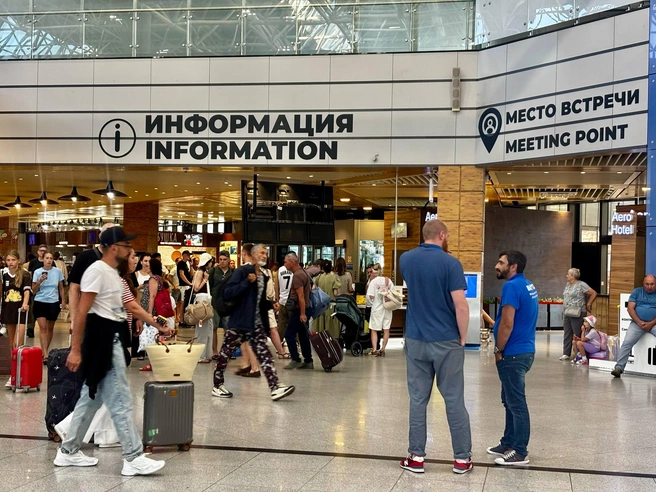Самолеты уходят на запасные аэродромы. Что происходит в закрытом аэропорту Сочи? | Источник: aeroaer/t.me