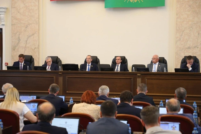 Итоги программы заслушали депутаты краевого парламента | Источник: пресс-служба Законодательного собрания Краснодарского края