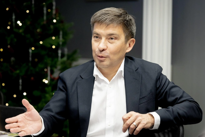 Евгений Викторович рассказал, что в Генуе есть такой же пресс. Вокруг него сформировали общественное пространство | Источник: Владислав Лоншаков