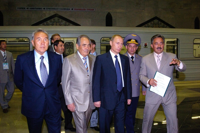 Владимир Путин открывает метро Казани. 2005 год | Источник: shaimiev.tatarstan.ru
