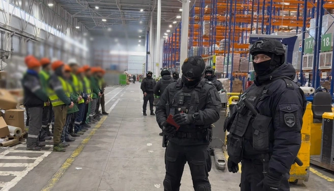 Рейды по «Перекресткам», день третий. В отделах почти 400 человек