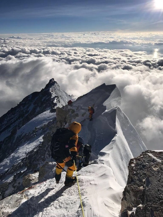 Трупы альпинистов на склонах Эвереста (фото 18+) - Петербургская газета