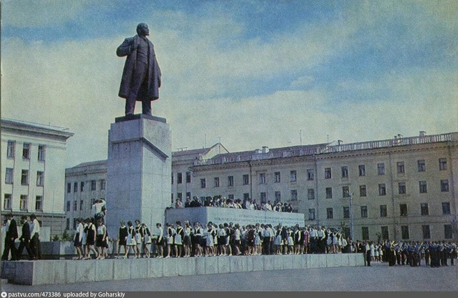 Площадь Ленина, 1975 г. | Источник: Старый Курган / Vk.com