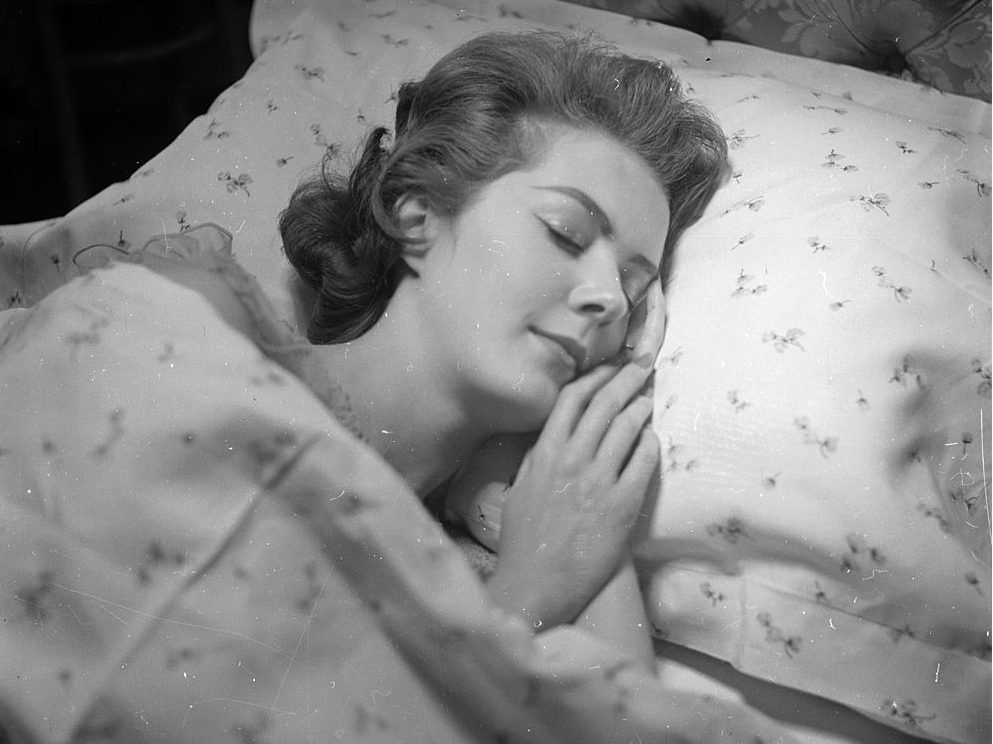 Гениальность или безумие: почему некоторые люди видят черно-белые сны | marieclaire.ru