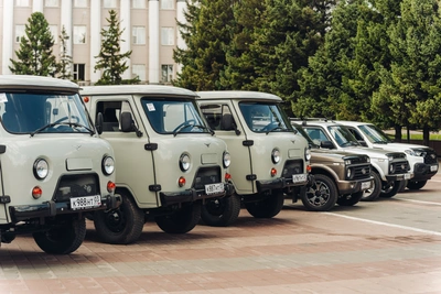 Госинспекторам Бурятии передали 7 новых автомобилей