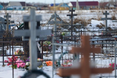 Omsk Duo Kidnaps 19-Year-Old, Demands Ransom from Cemetery