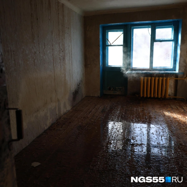 Примерно так выглядит большинство комнат в доме | Источник: Евгений Софийчук / NGS55.RU