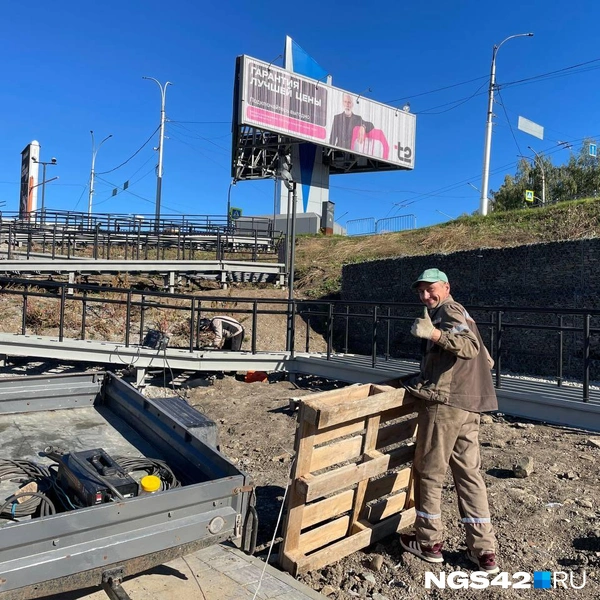 Лестница со стороны перекрестка Советского проспекта с Соборной еще закрыта | Источник: Лера Городецкая / NGS42.RU