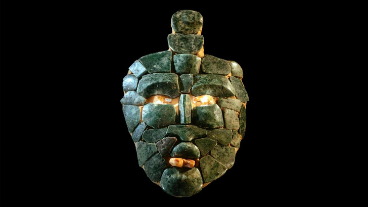 «Бог-птица-ягуар»: кому принадлежала нефритовая маска майя возрастом 1700 лет?