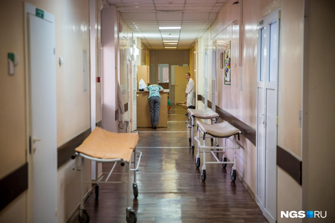 Еще один пострадавший находится в состоянии средней степени тяжести | Источник: Александр Ощепков / NGS.RU