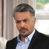 <p>Эмре Алтуг</p>