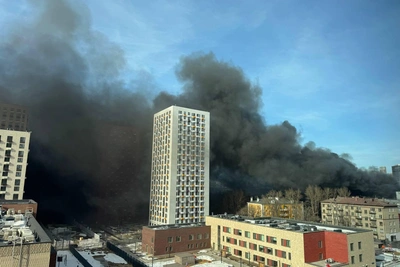 Крупный пожар в московском БЦ: два пострадавших