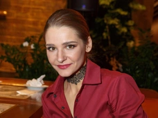 «Разлито свое масло на рельсах кармы…»: Шаляпин, Лоза, Бондаренко, Зара поддержали рыдающую Тарханову