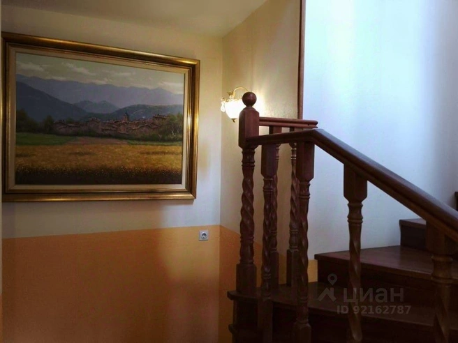 Музейное настроение вдоль деревянных перил | Источник: «ЦИАН»