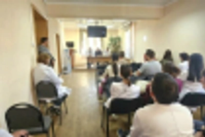 В Камчатской краевой больнице создают карьерные перспективы для молодых врачей
