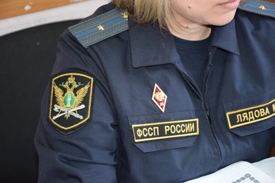 Двух детей передали под опеку из-за опасной жизни