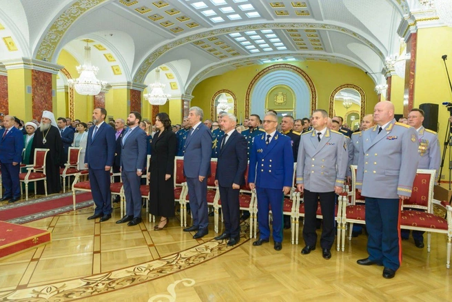 На инаугурацию Евгения Солнцева приехали представители профильных ведомств | Источник: Избирком Оренбуржья / T.me