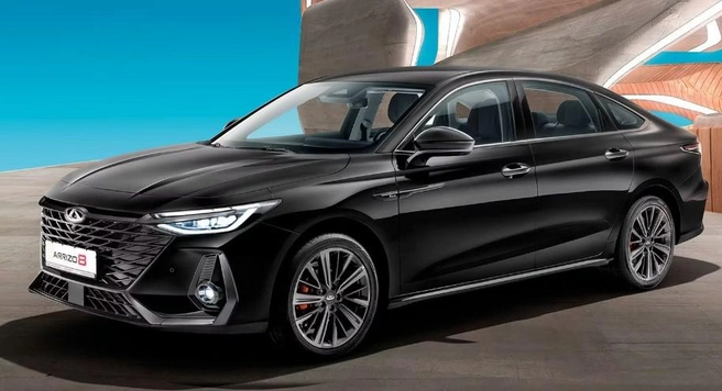 Chery Arrizo 8 действительно поставляют в Россию в дефорсированной версии, но скорее ради снижения налогов. Кстати, Chery плавно уходит с рынка: ее сменит бренд Tenet | Источник: chery.ru