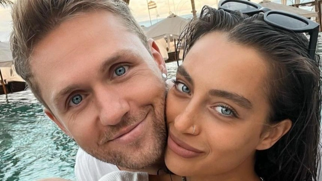 lee_surkova / Instagram (признан экстремистским и запрещен в РФ) | Источник: пара беспокоится за сына