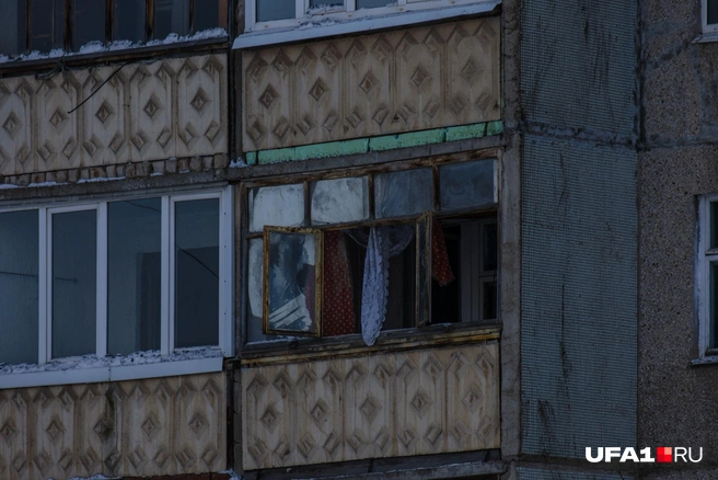 В некоторых квартирах оставили шторы | Источник: Булат Салихов / UFA1.RU