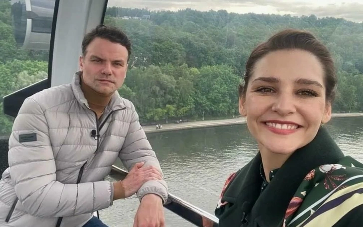 Тарханова замужем около 20 лет