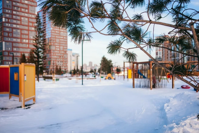 Территория полностью огорожена, на въездах работают шлагбаумы с автоматической пропускной системой | Источник: «Группа Мета»