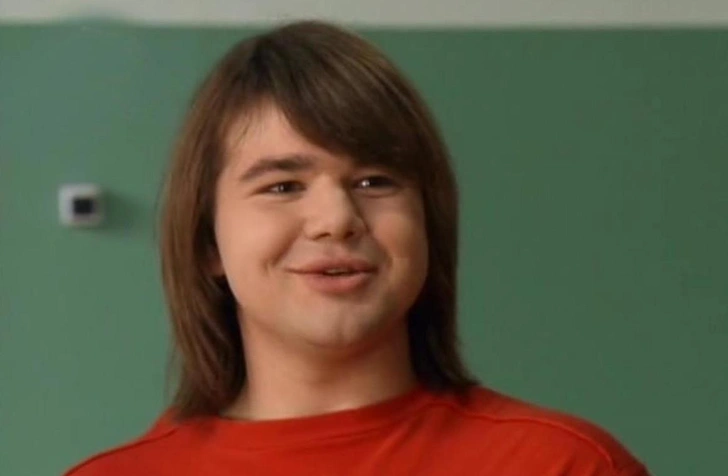 Потерял семью и отсидел в тюрьме: как сейчас живет Полежайкин из сериала «Папины дочки» | Источник: кадр из сериала «Папины дочки»