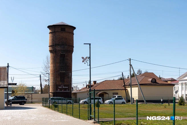 Старинная водонапорная башня | Источник: Мария Ленц / NGS24.RU