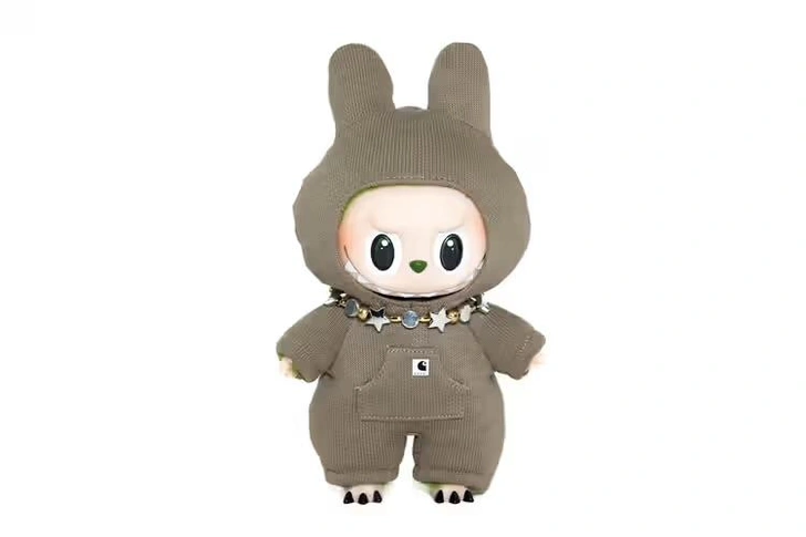 Модные Labubu в Sacai  | Источник: Joopiter 